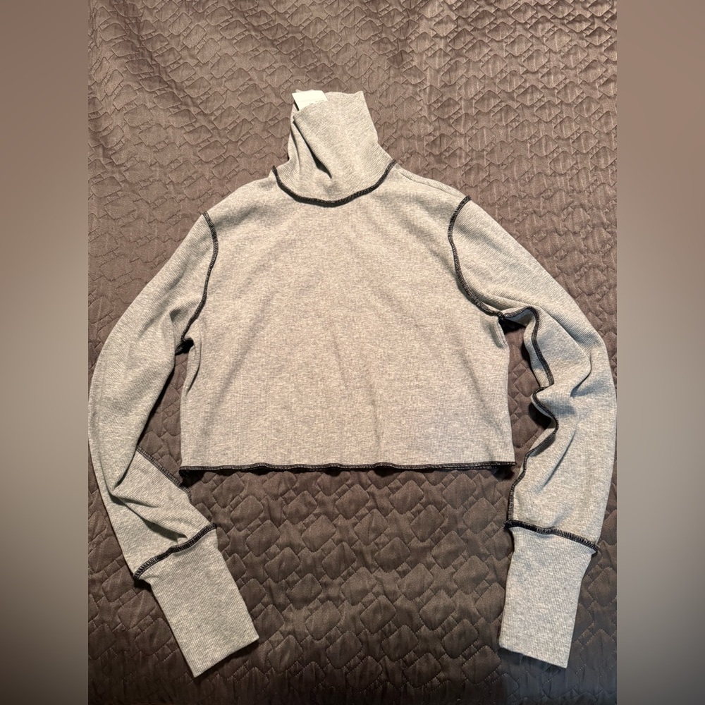 Knit Cropped Grey Turtleneck